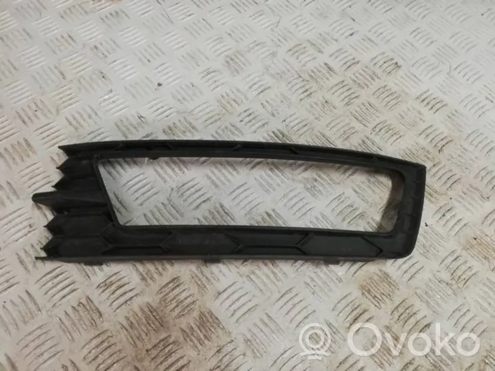 Skoda Rapid (NH) Grille antibrouillard avant 5JA807681