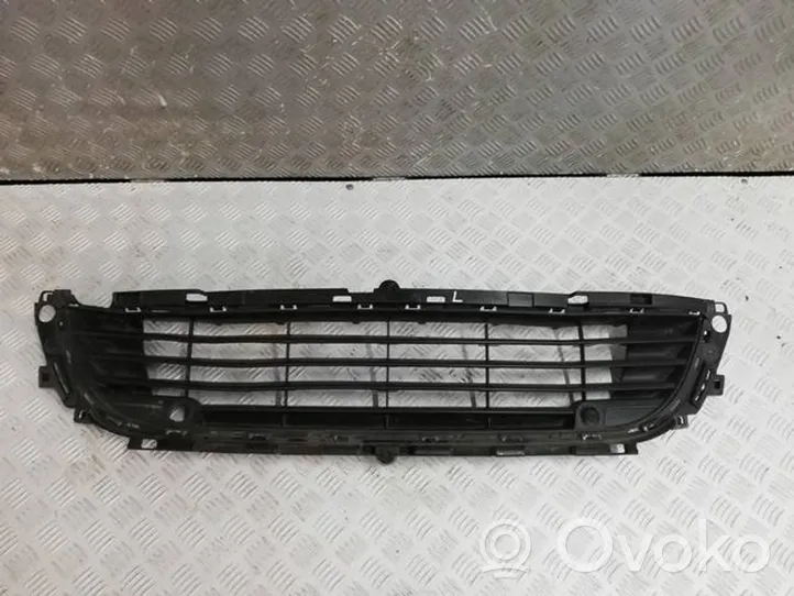 Citroen C4 II Mascherina inferiore del paraurti anteriore 9677876177