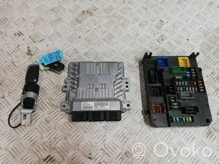 Citroen C4 II Unité de commande, module ECU de moteur 9801622880