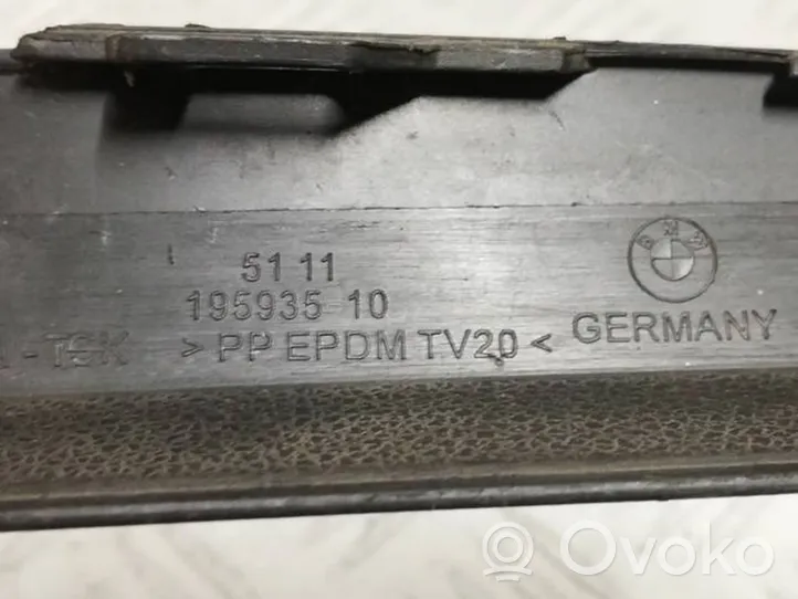 BMW 2 F45 Priešrūkinio žibinto apdaila/ grotelės 19593510