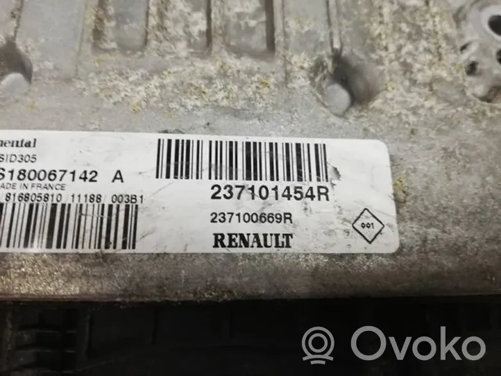 Renault Megane III Variklio valdymo blokas 237101454R