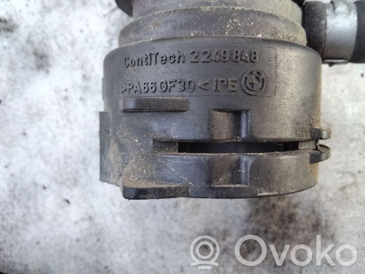 2249848 BMW 3 E90 E91 Engine coolant pipe/hose, 10.00 € | RRR