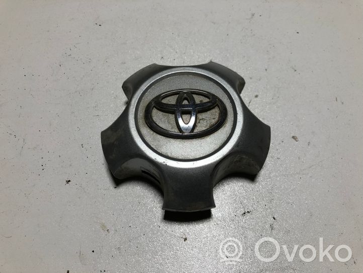 Toyota RAV 4 (XA30) Non-original wheel cap 