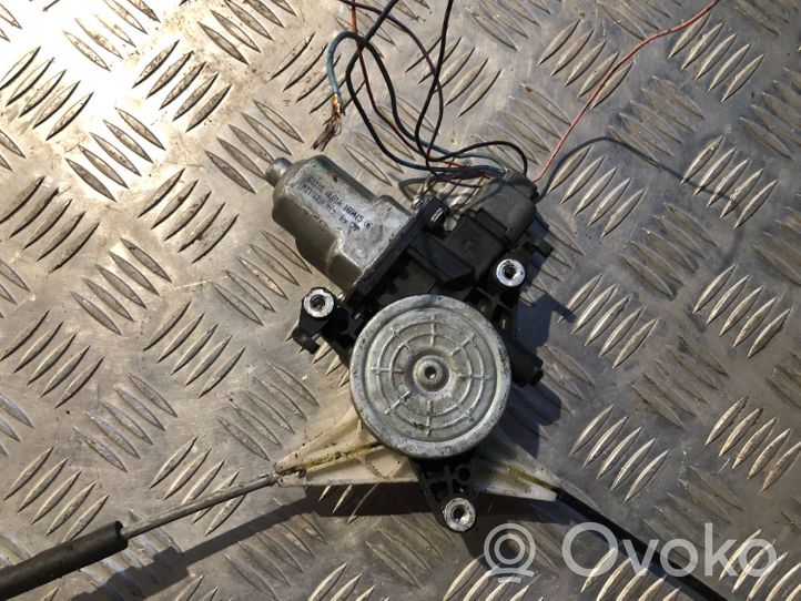 Subaru Outback (BS) Alzacristalli della portiera anteriore con motorino 