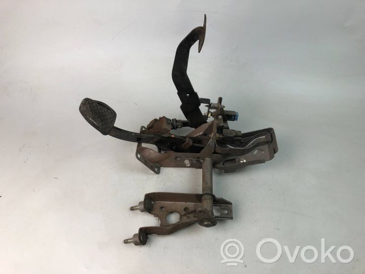 Subaru Outback Assemblage pédale 