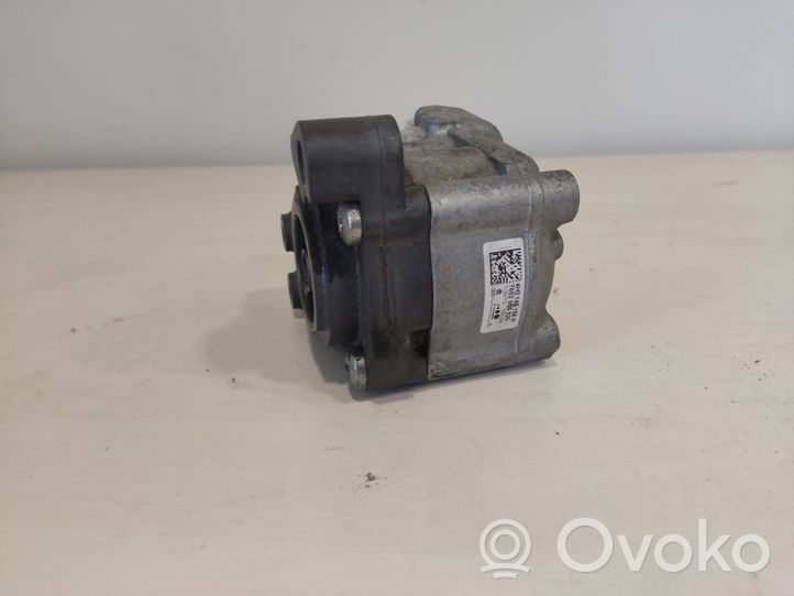 Audi A8 S8 D4 4H Vairo stiprintuvo siurblys 4H0145156P