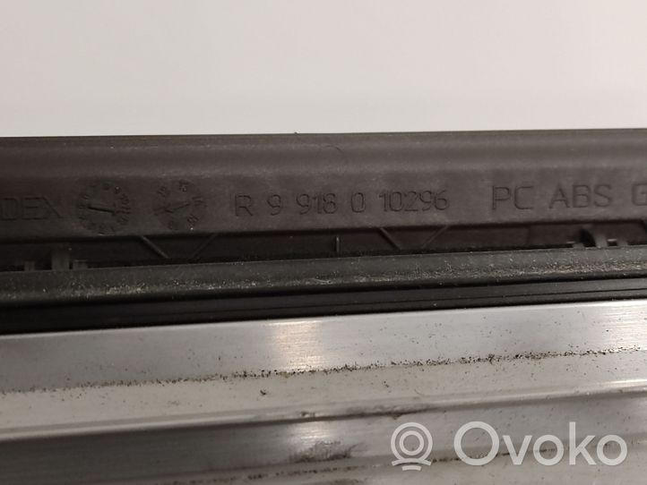 Audi A8 S8 D4 4H Tendina/parasole del finestrino della portiera posteriore R9918010296