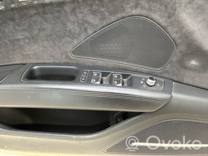 Audi A8 S8 D4 4H Rivestimento del pannello della portiera anteriore 4H1868017B