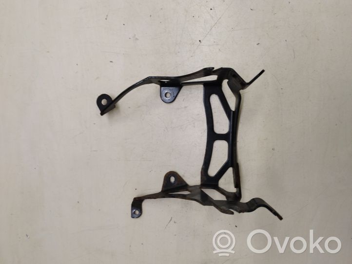 Volkswagen Touareg II Support de pompe de direction assistée 7P0423380