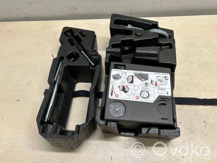 Porsche Cayenne (92A) Kit d’outils 7L0012617B