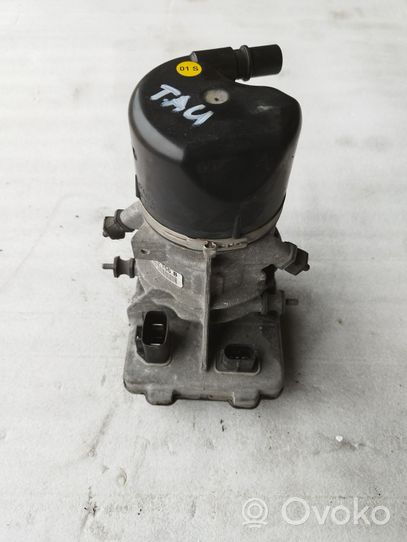 Volkswagen Touareg II Power steering pump 7P0423155B