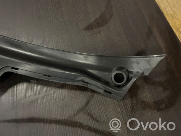 Porsche Cayenne (92A) Rivestimento del tergicristallo 7P5819401B