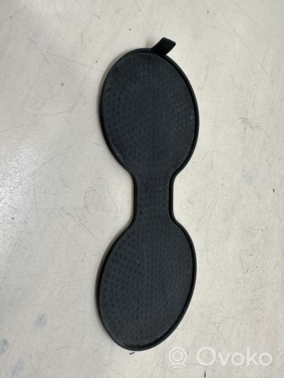 Volkswagen Touareg II Cup holder pad/mat 7P6