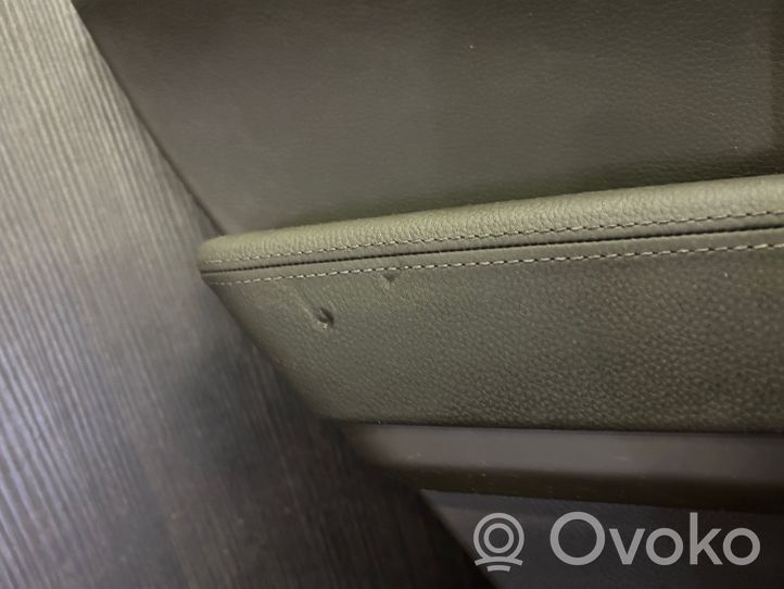 Porsche Cayenne (92A) Rivestimento del pannello della portiera posteriore 7P5867211