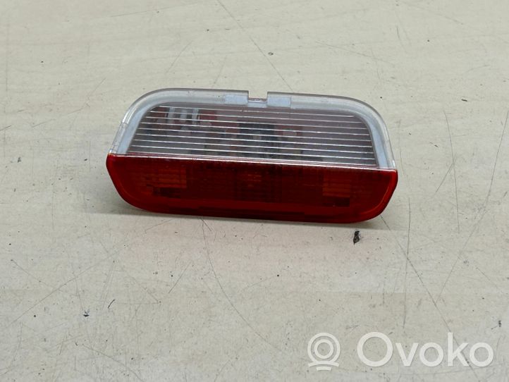 Porsche Cayenne (92A) Luce interna per portiera anteriore 1K0947411C