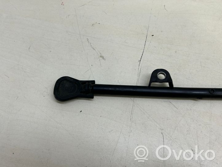 Volkswagen Touareg II Asta di controllo livello olio 06E115630B