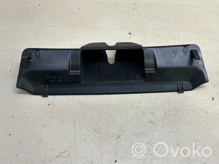 Porsche Cayenne (92A) Rivestimento serratura portellone posteriore/bagagliaio 7P5827520C