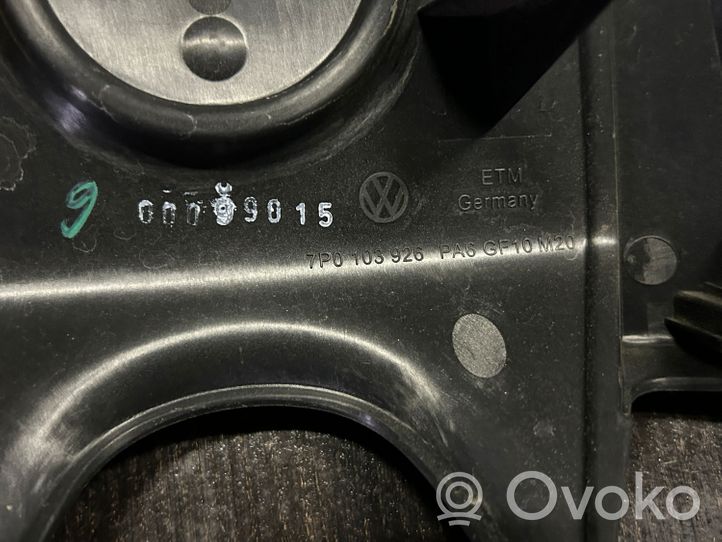Volkswagen Touareg II Copri motore (rivestimento) 7P0103926