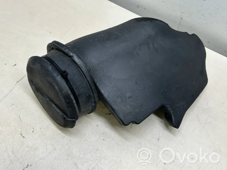 Porsche Cayenne (92A) Déflecteur d'air de radiateur de refroidissement 7P5128146F