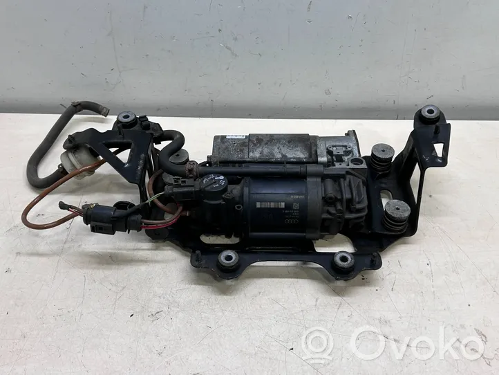 Audi A8 S8 D4 4H Ilmajousituksen kompressoripumppu 4H0616005C