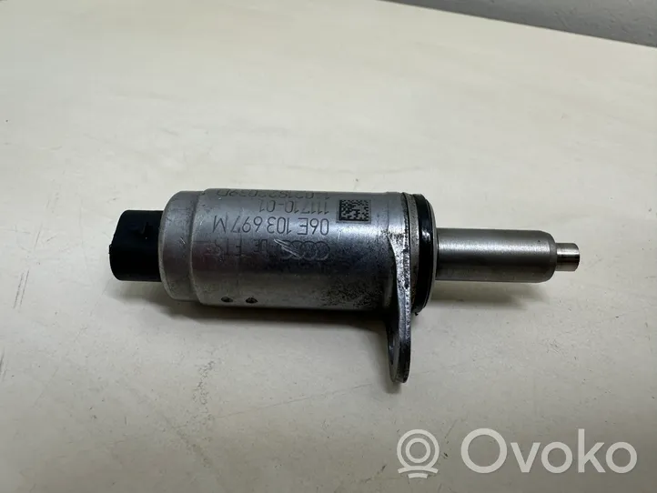 Audi A6 C7 Support de boîte de vitesses 06E103697M