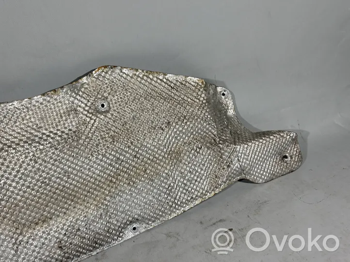 Volkswagen Touareg II Bouclier thermique d'échappement 7P6825711A