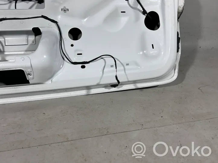 Porsche Cayenne (92A) Tylna klapa bagażnika 7P5827159D