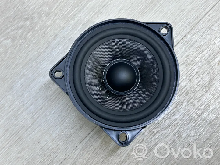 Porsche Cayenne (92A) Altavoz de alta frecuencia para las puertas traseras 7PP035415G