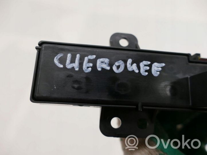 Jeep Cherokee Przycisk świateł awaryjnych P04602565AG