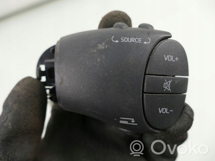 Renault Clio II Sound control switch 