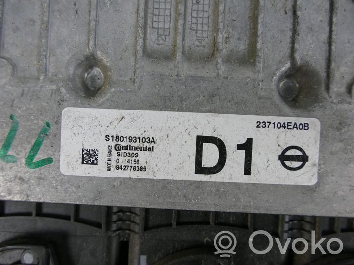 Nissan Qashqai Sterownik / Moduł ECU 237104EA0B