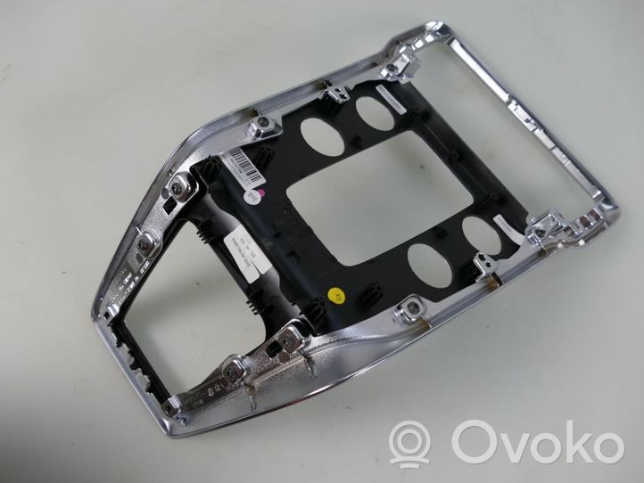 Volvo V40 Kojelaudan hansikaslokeron lista 31306639