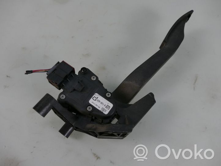 Chevrolet Corsa Pedale dell’acceleratore 9129423