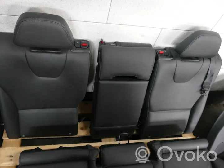 Volvo XC60 Set di rivestimento sedili e portiere 