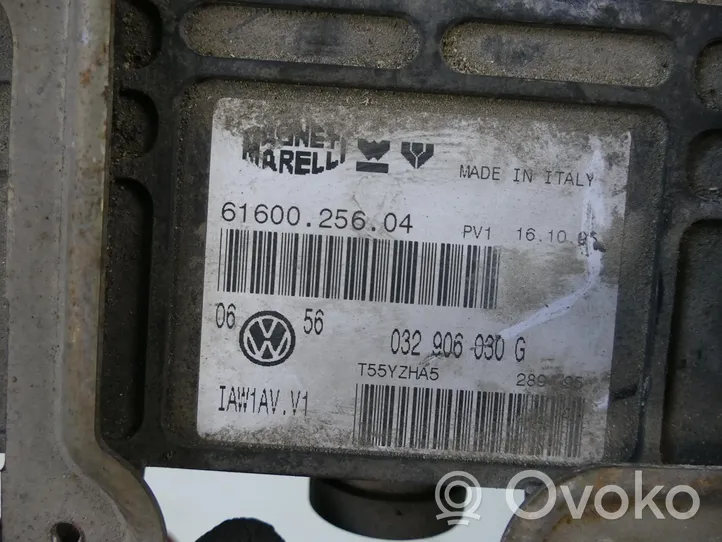 Volkswagen Golf III Sterownik / Moduł ECU 032906030G