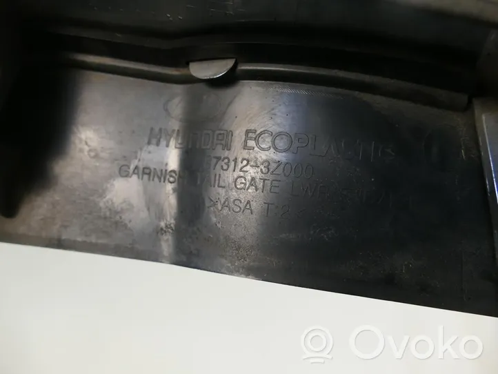 Hyundai i40 Listwa oświetlenie tylnej tablicy rejestracyjnej 87312-3Z000