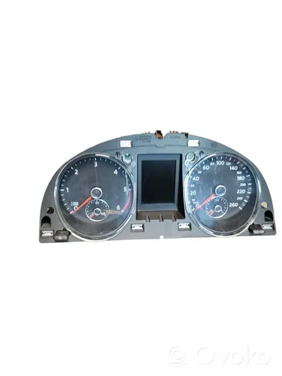 Volkswagen PASSAT B7 Speedometer (instrument cluster) 3AA920880C