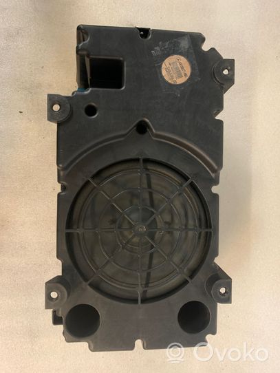 Mercedes-Benz Vito Viano W639 Subwoofer-bassokaiutin A6398271660