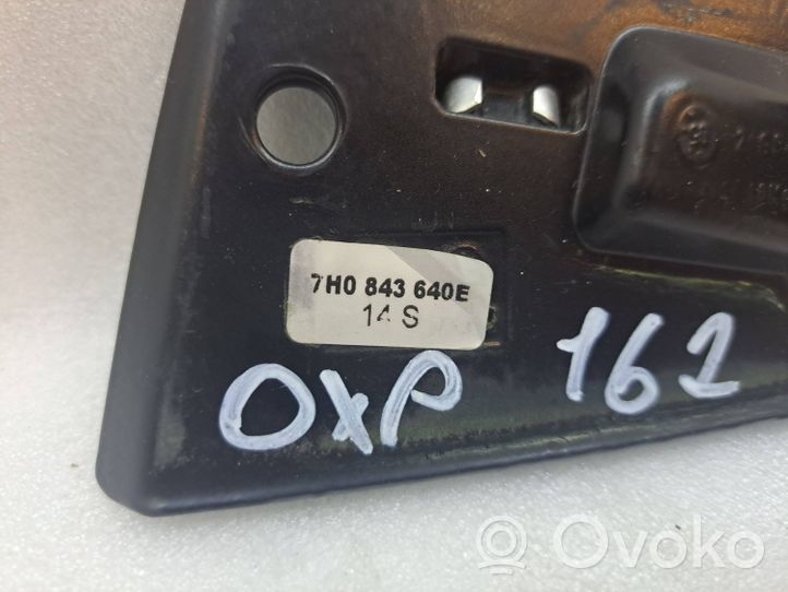 Volkswagen Transporter - Caravelle T5 Front door lock 7H0843640E