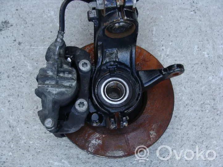Opel Crossland X Fusée d'essieu de moyeu de la roue avant 9827238080