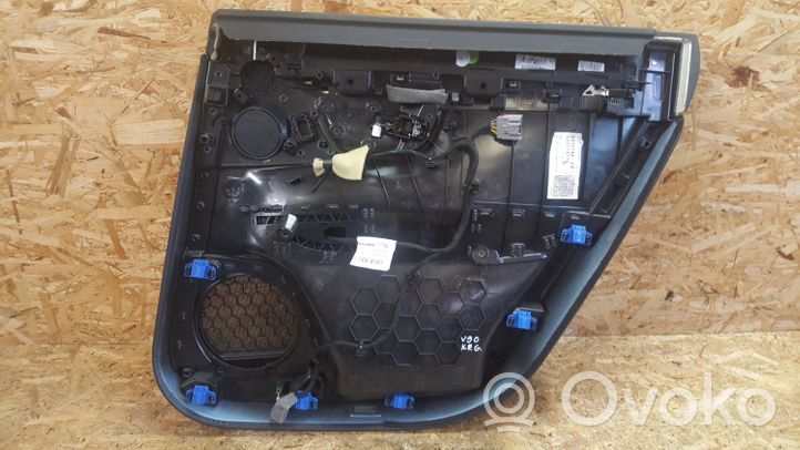 Volvo S90, V90 Takaoven verhoilu 31393232