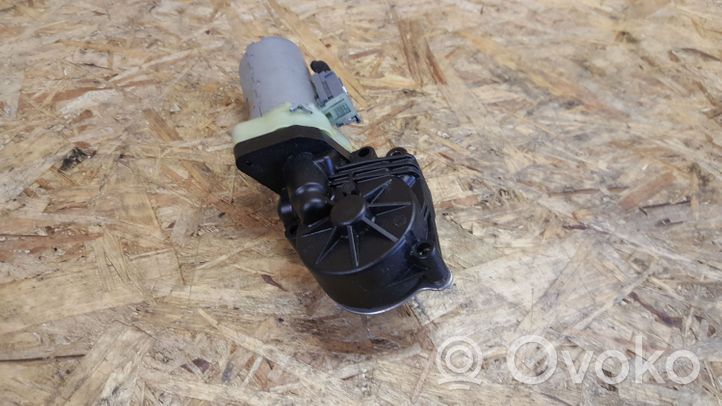 Volvo V50 Seat adjustment motor 0130002527