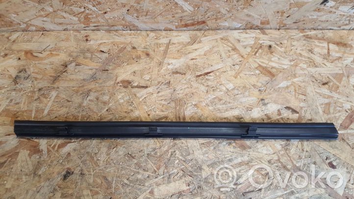 Volvo XC60 Rubber seal rear door window/glass 30762372