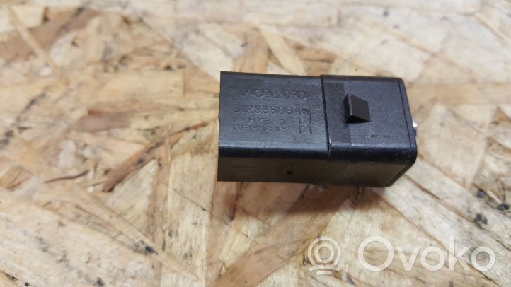 Volvo V40 Connettore plug in AUX 31285608