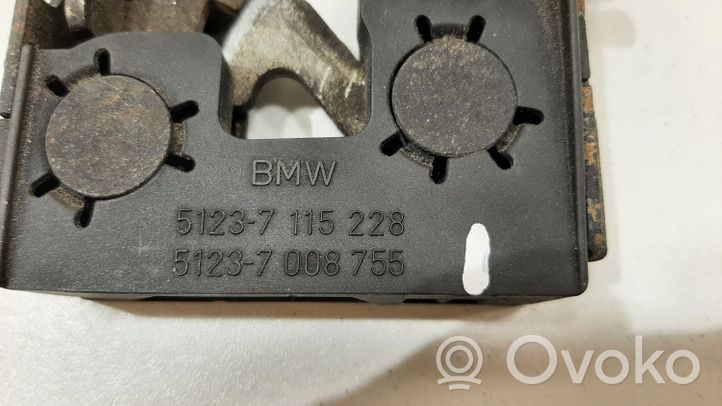 BMW 5 E60 E61 Spyna variklio dangčio 7115228