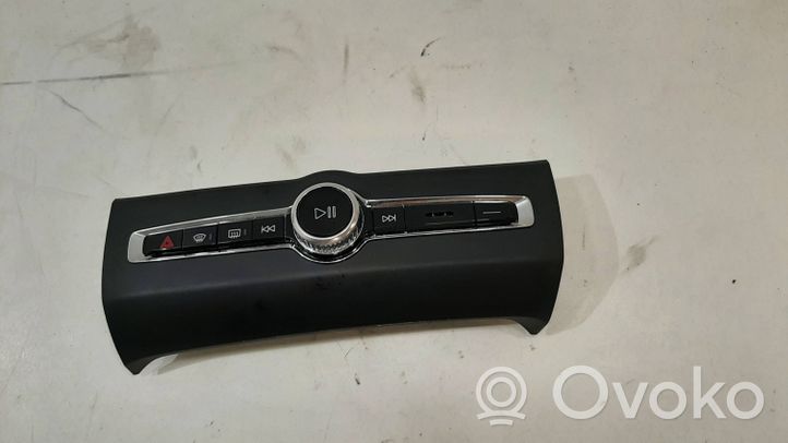 Volvo S60 Console centrale, commande de multimédia l'unité principale 31398845