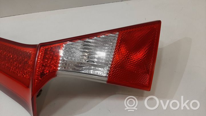 Volvo V70 Luci posteriori del portellone del bagagliaio 164391