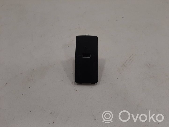 Volvo S90, V90 USB-pistokeliitin 31389705