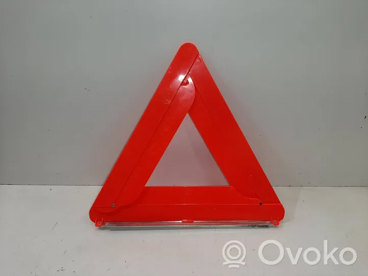 Volvo V70 Emergency warning sign 27R0303011