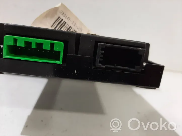 Volvo V70 Monitor / wyświetlacz / ekran 31328828